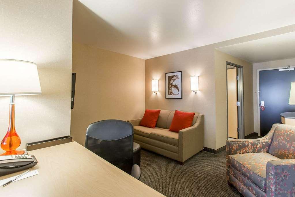 Cambria Hotel Rapid City Near Mount Rushmore Room photo
